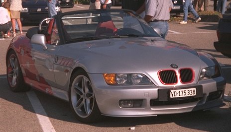 bmw7.jpg (30125 bytes)